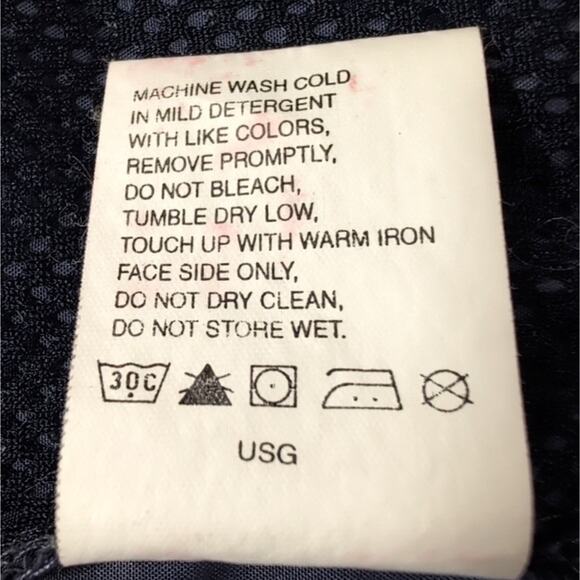 Columbia Packable Hooded Rain Jacket with Side Vents, Womens Size Medium - Picture 9 of 15